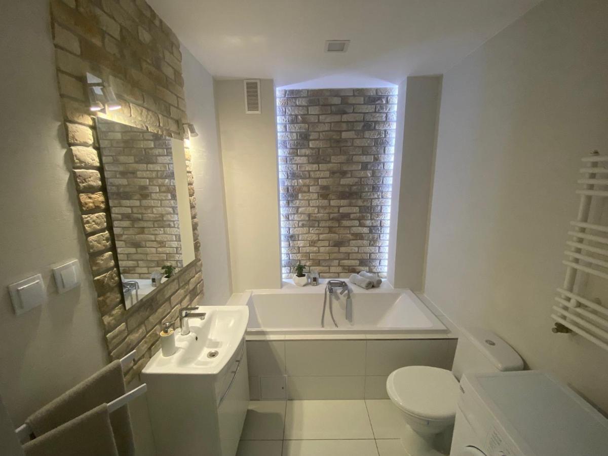 Apartament Nice Stay لوبين المظهر الخارجي الصورة