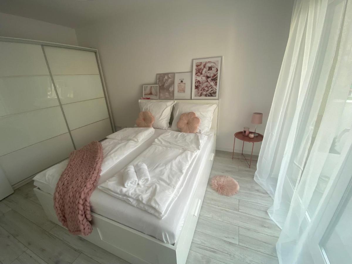 Apartament Nice Stay لوبين المظهر الخارجي الصورة